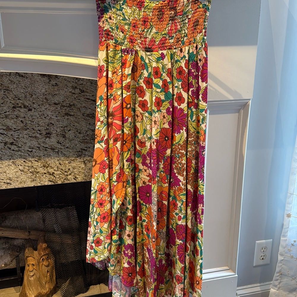 Vibrant and beautiful colors. Convertible outfit from Natural Life size S/m